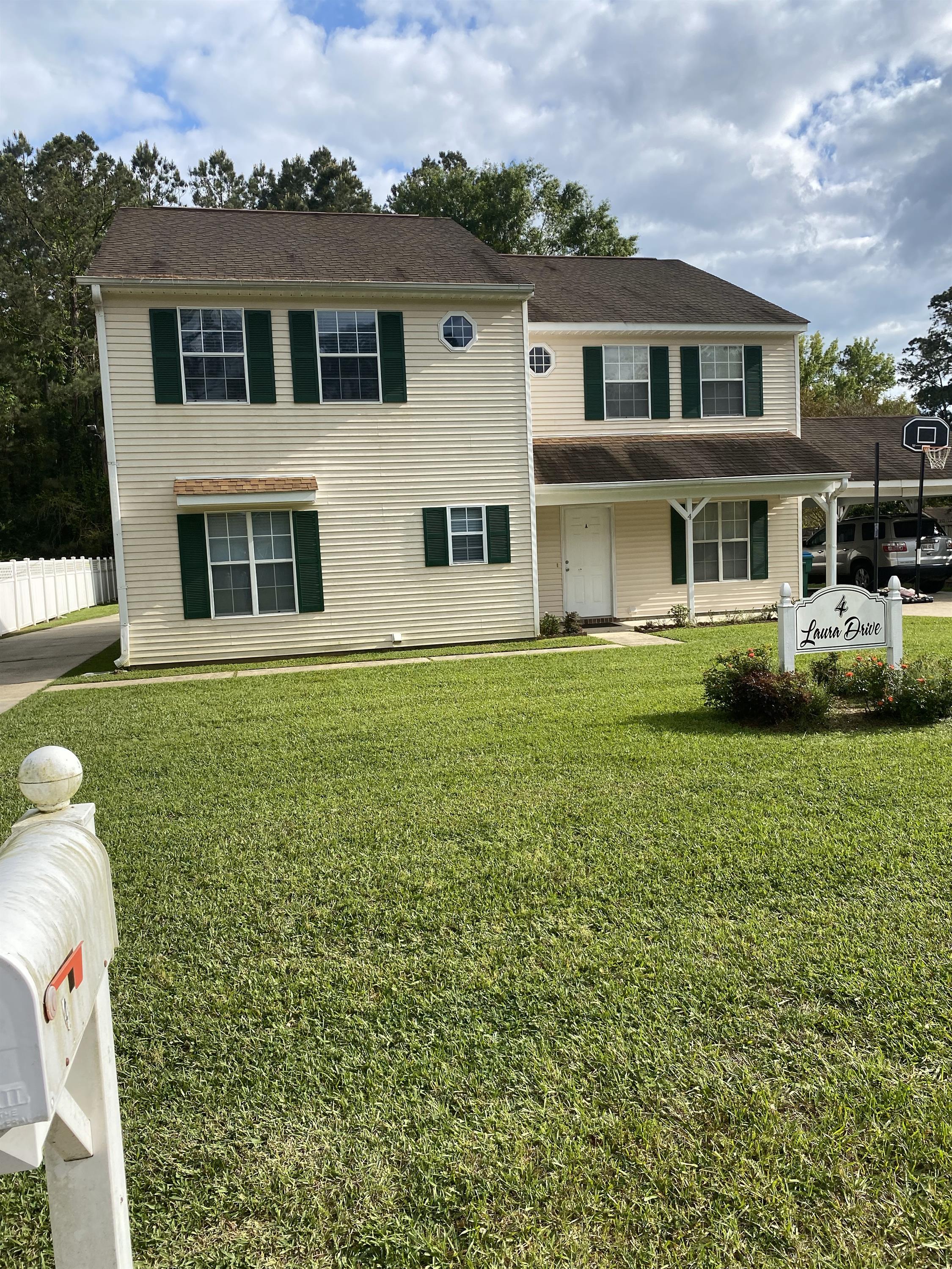 4 Laura Drive